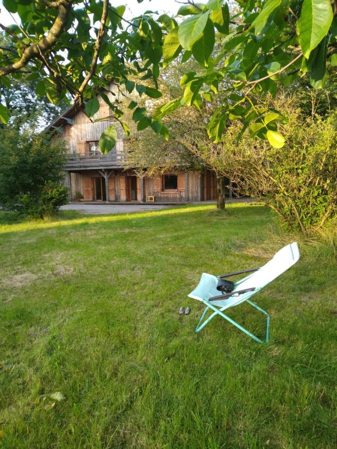 Les Dames De La Saugiat Bed & Breakfast Le Fied Bagian luar foto