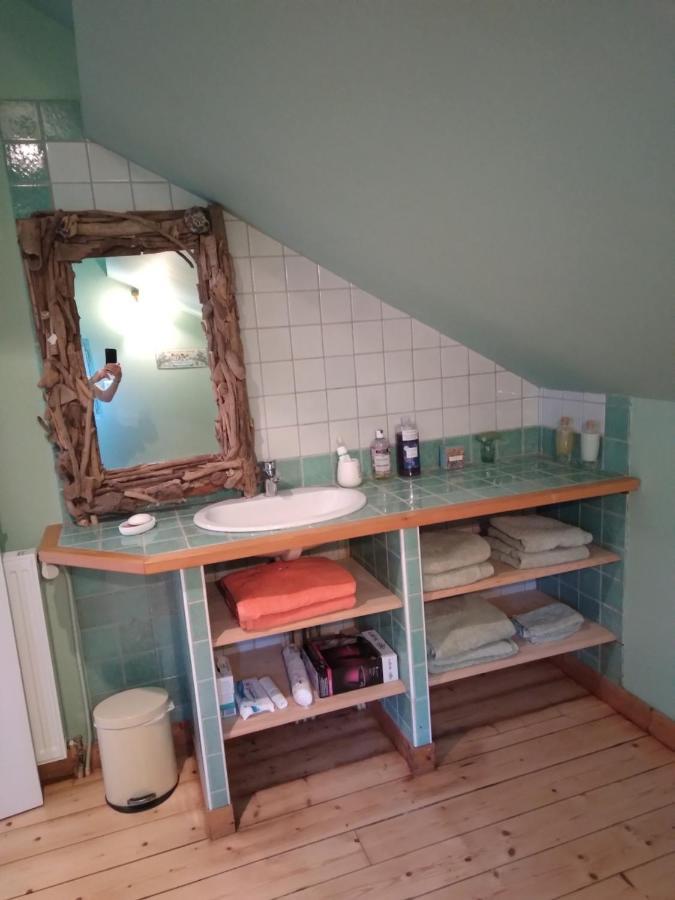 Les Dames De La Saugiat Bed & Breakfast Le Fied Bagian luar foto