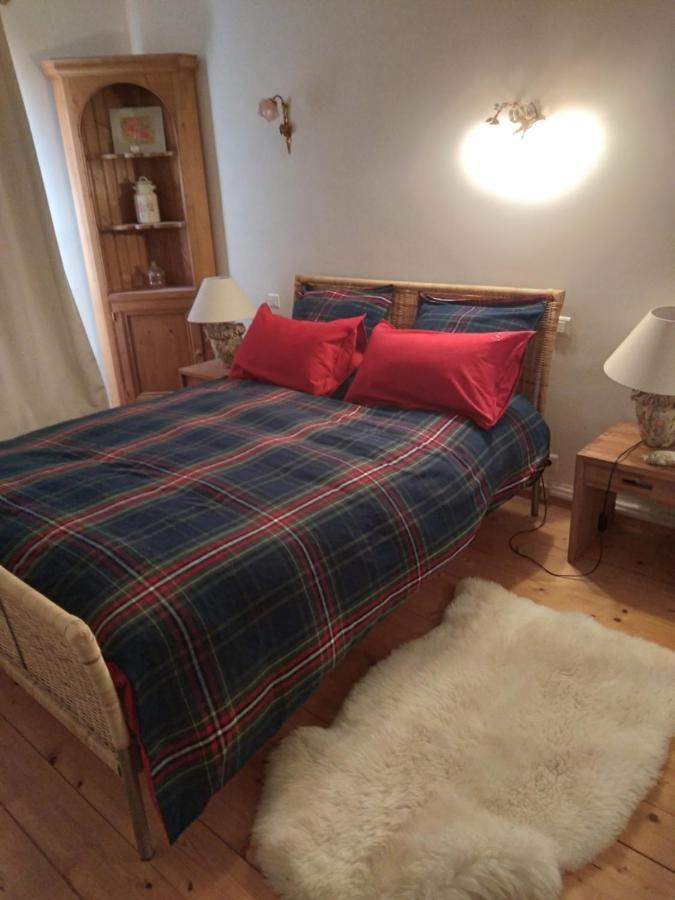 Les Dames De La Saugiat Bed & Breakfast Le Fied Bagian luar foto
