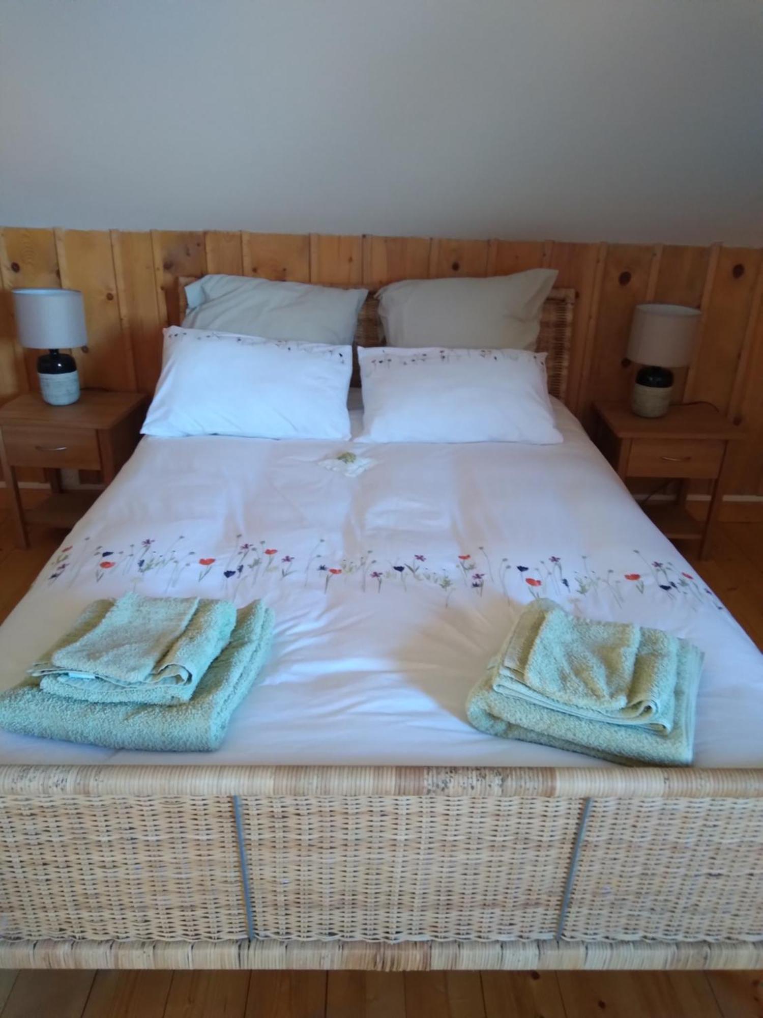 Les Dames De La Saugiat Bed & Breakfast Le Fied Bagian luar foto